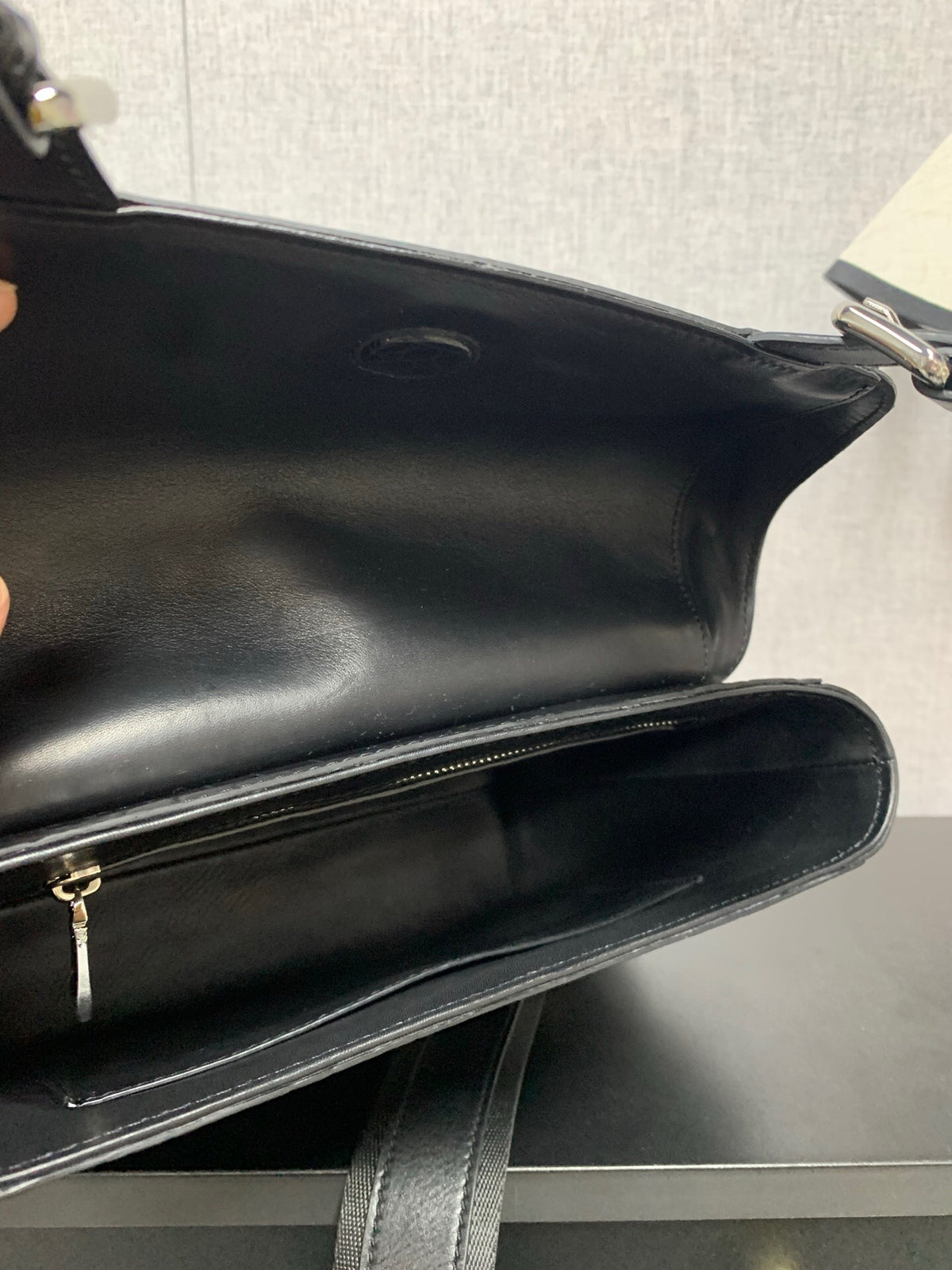 Borsa messenger a tracolla in vera pelle di coccodrillo