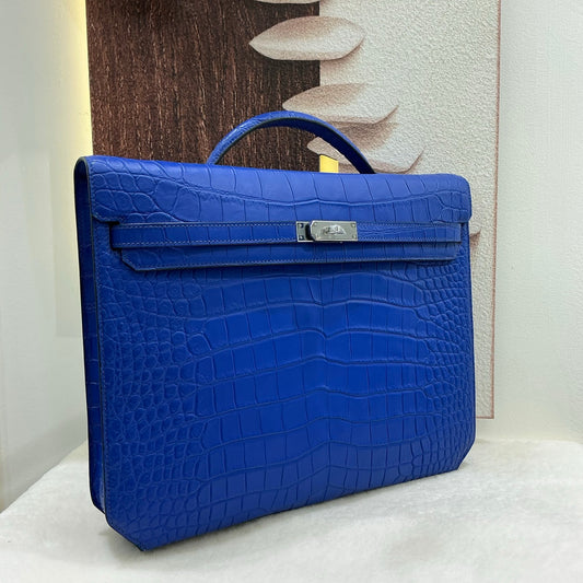 Valigetta blu in vera pelle di coccodrillo opaca