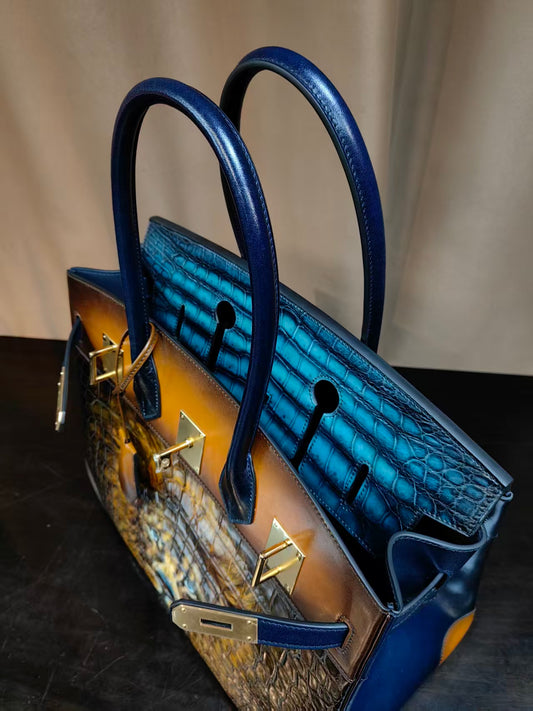 alt
Borsa business e da ufficio oversize con lucchetto, in vera pelle di coccodrillo, 40 cm, colore vintage