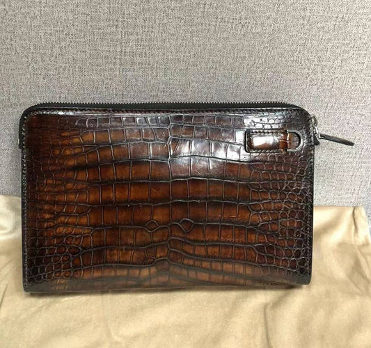 Borsa clutch vintage marrone in vera pelle di coccodrillo con manico da polso