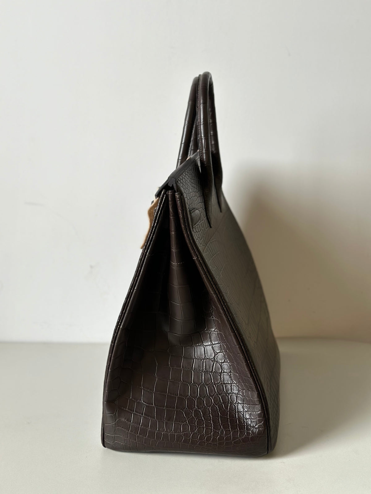 Borsa business e da ufficio oversize con lucchetto, in vera pelle di coccodrillo del Nilo, 45 cm, in preordine