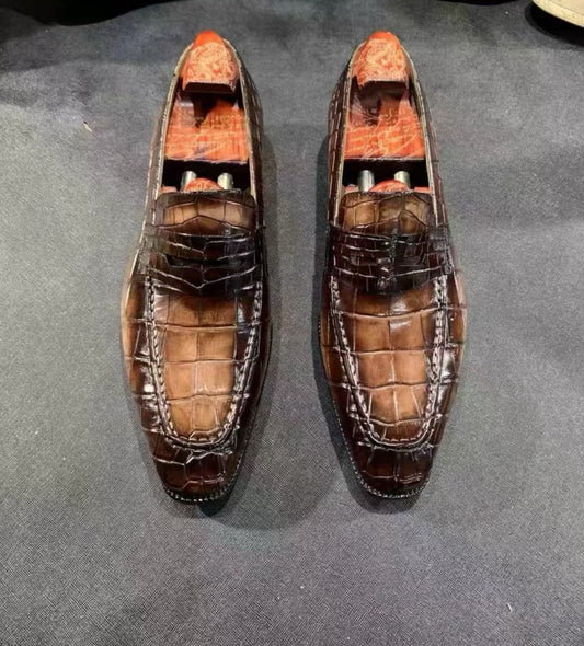 alt
Scarpe da coccodrillo, scarpe vintage marroni da uomo in pelle di coccodrillo