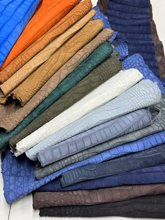 Cinture in pelle nubuck effetto coccodrillo
