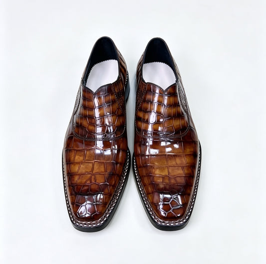 Mocassini slip-on vintage marroni in pelle di coccodrillo da uomo