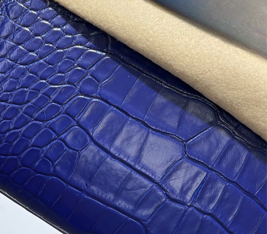 alt
Borse business da ufficio oversize 40 cm in vera pelle di coccodrillo con lucchetto, in preordine