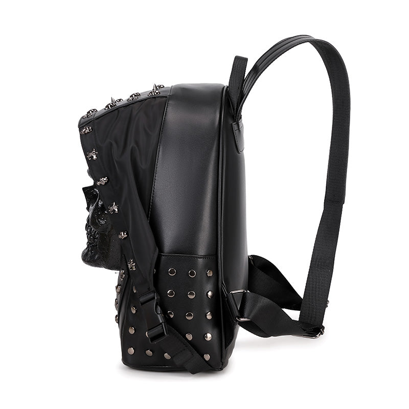 alt
Zaino 3D in pelle PU con teschio borchiato per computer