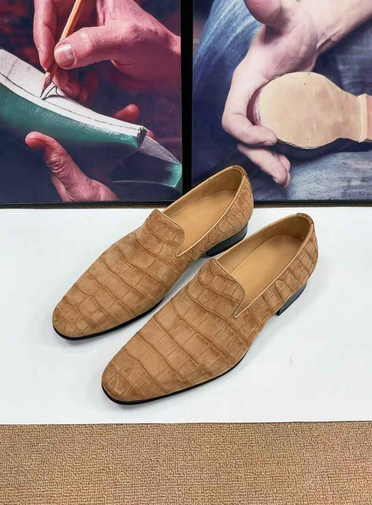 Scarpe da coccodrillo, mocassini slip-on da uomo in pelle di coccodrillo nabuk color cammello