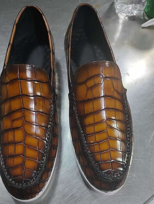 Mocassini vintage in pelle di coccodrillo, disponibili in preordine