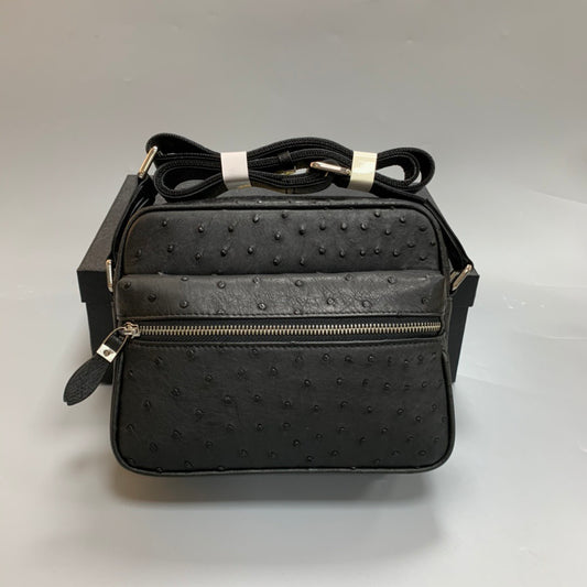 Borsa messenger da uomo in pelle di struzzo nera