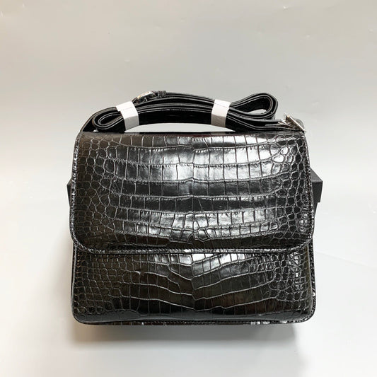 alt
Borsa messenger crossbody nera in vera pelle di coccodrillo