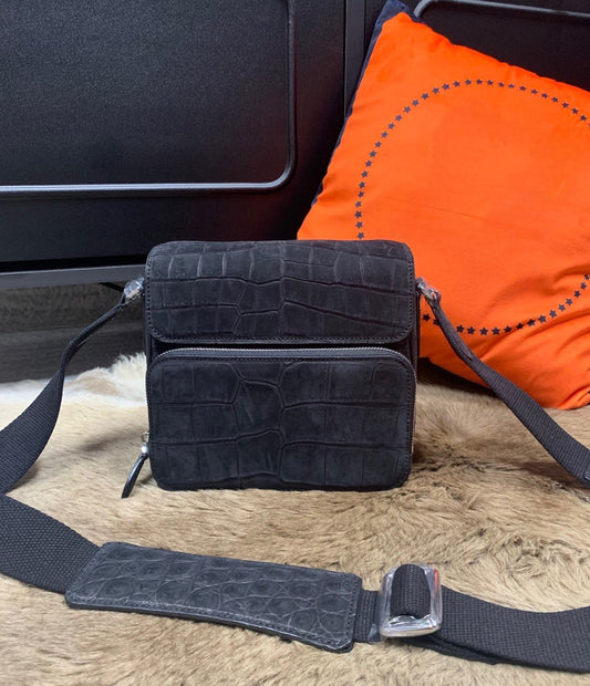 alt
Borsa piccola a tracolla in pelle nubuck di coccodrillo