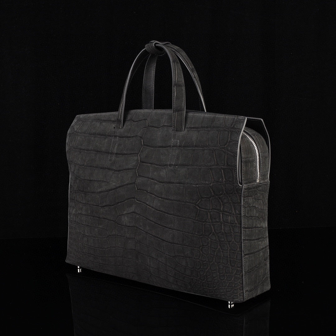 Borsa tote/duffel grande nera in vera pelle di coccodrillo levigata con manico superiore