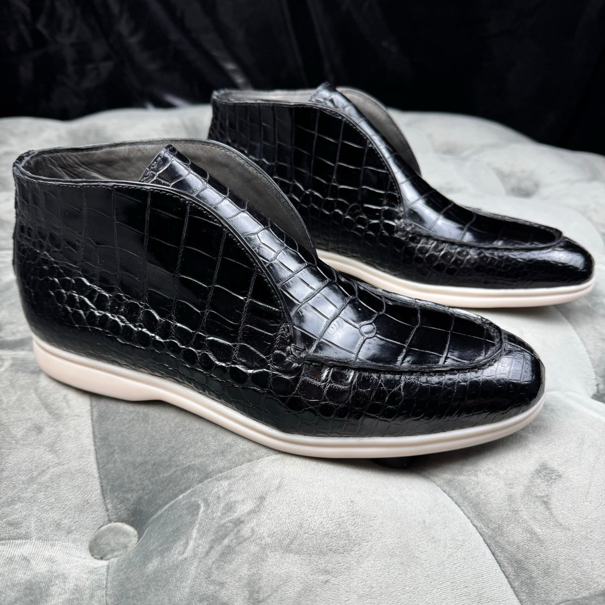 Stivali da uomo in pelle di coccodrillo, modello slip-on, neri