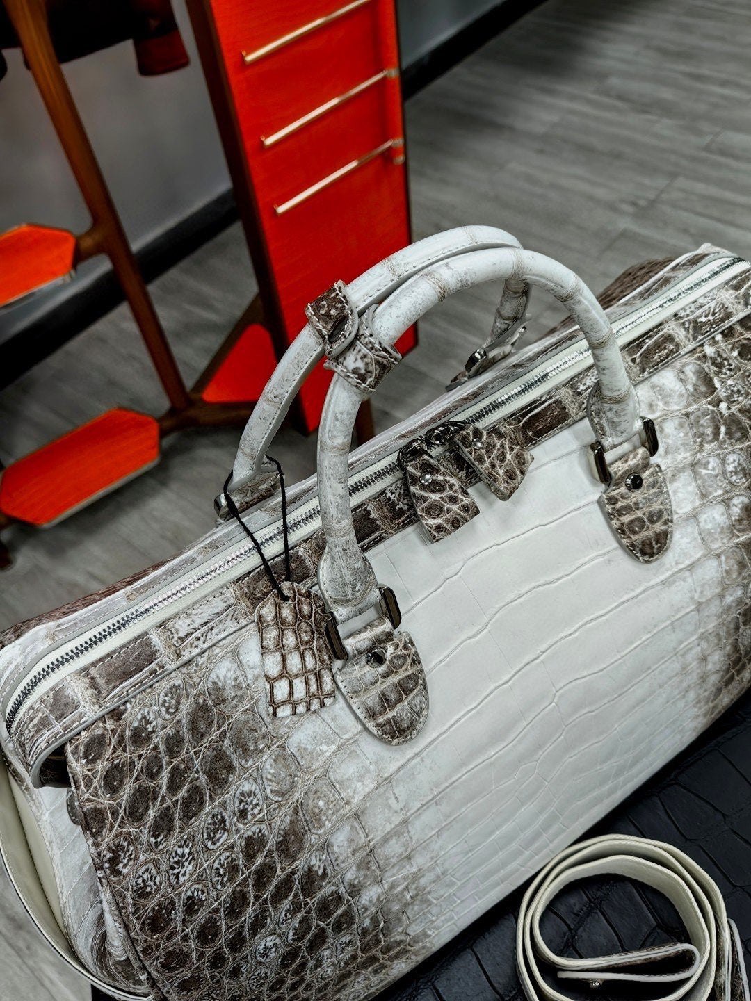 alt
Borsa da viaggio unisex in vera pelle di coccodrillo himalayano, borsone weekend oversize regalo per uomo, borsa sportiva da palestra