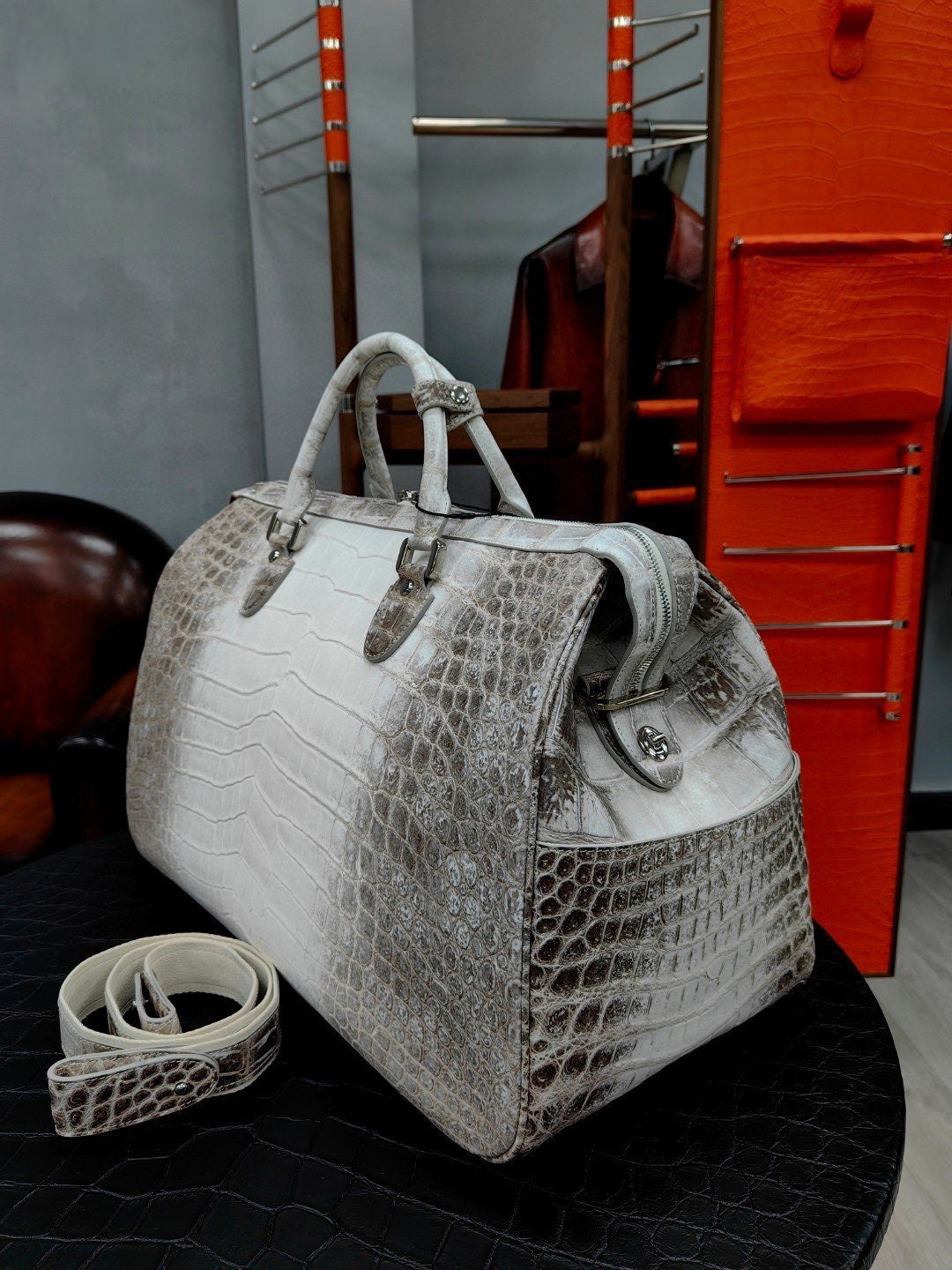 alt
Borsa da viaggio unisex in vera pelle di coccodrillo himalayano, borsa weekend oversize regalo per uomo, borsa sportiva da palestra