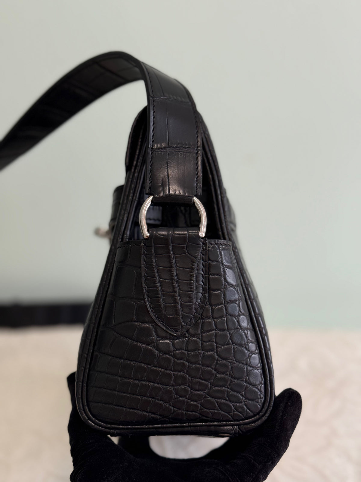 alt
Borsa messenger unisex in vera pelle di coccodrillo