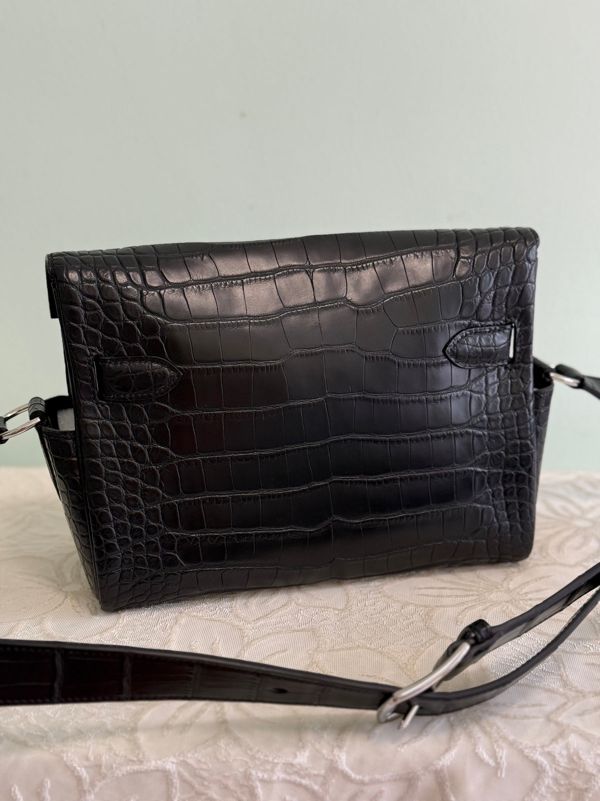 Borsa messenger postino unisex in vera pelle di coccodrillo