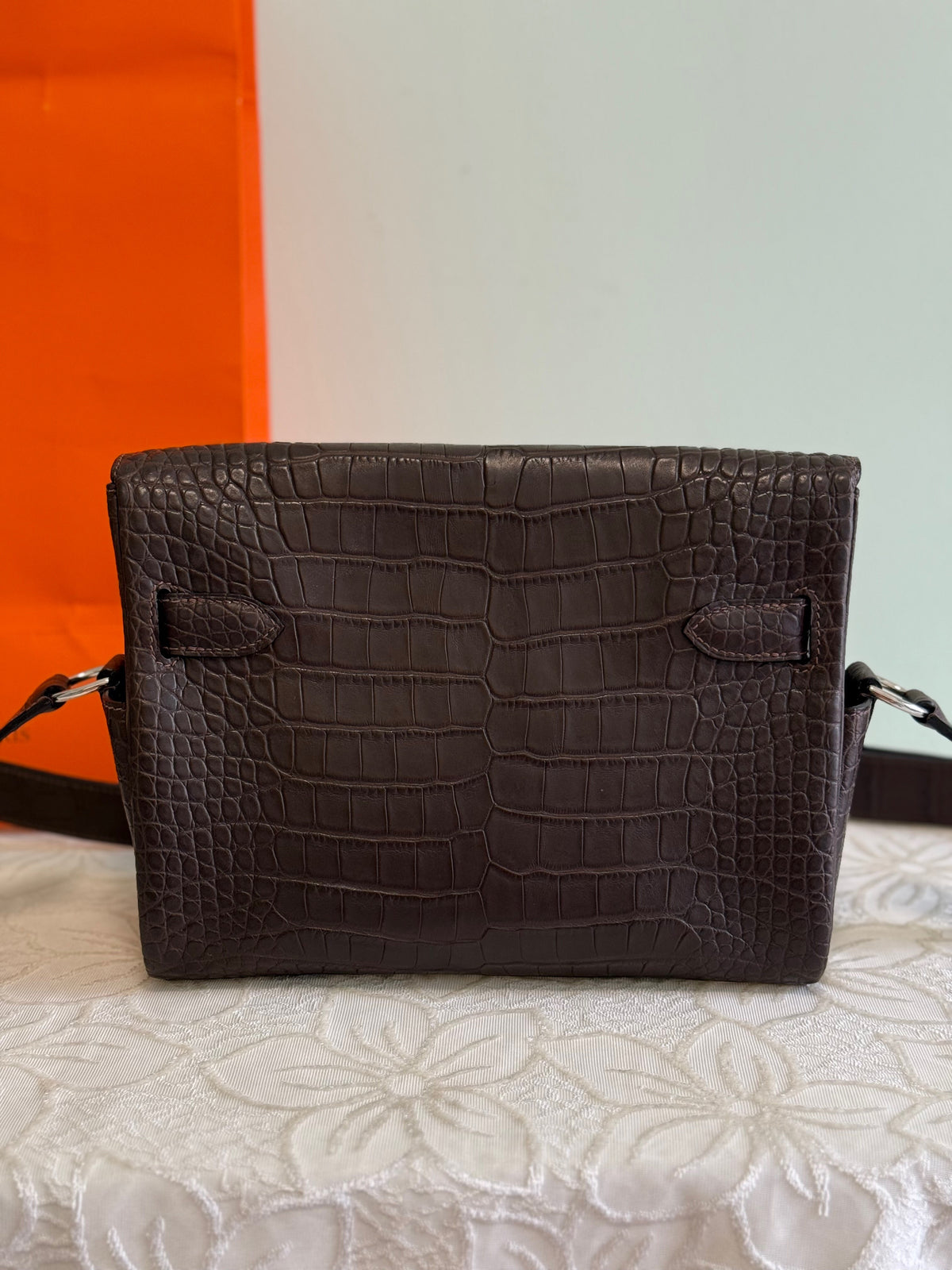 Borsa messenger unisex in vera pelle di coccodrillo per postino