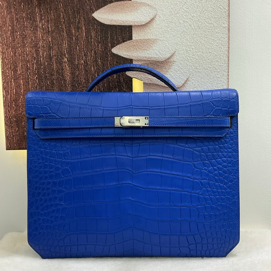 Valigetta blu in vera pelle di coccodrillo opaca