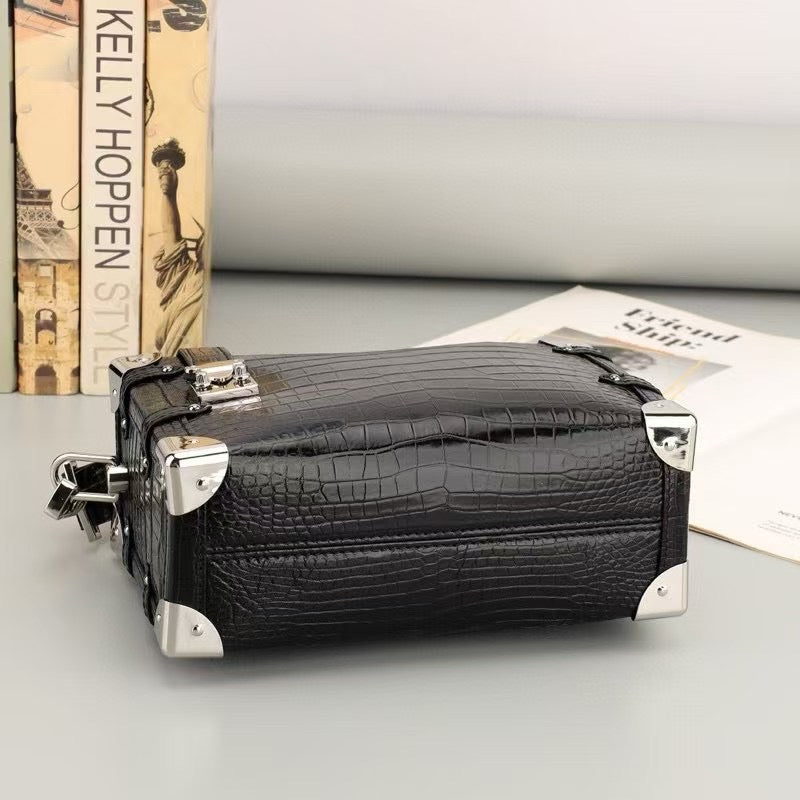 Borsa box quadrata unisex a tracolla in vera pelle di coccodrillo
