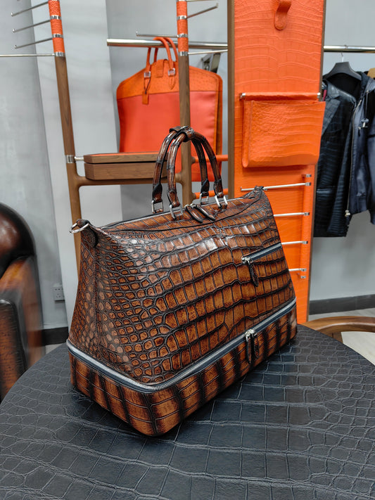 alt
Borsa da viaggio unisex vintage in vera pelle di coccodrillo, borsa da toilette da golf