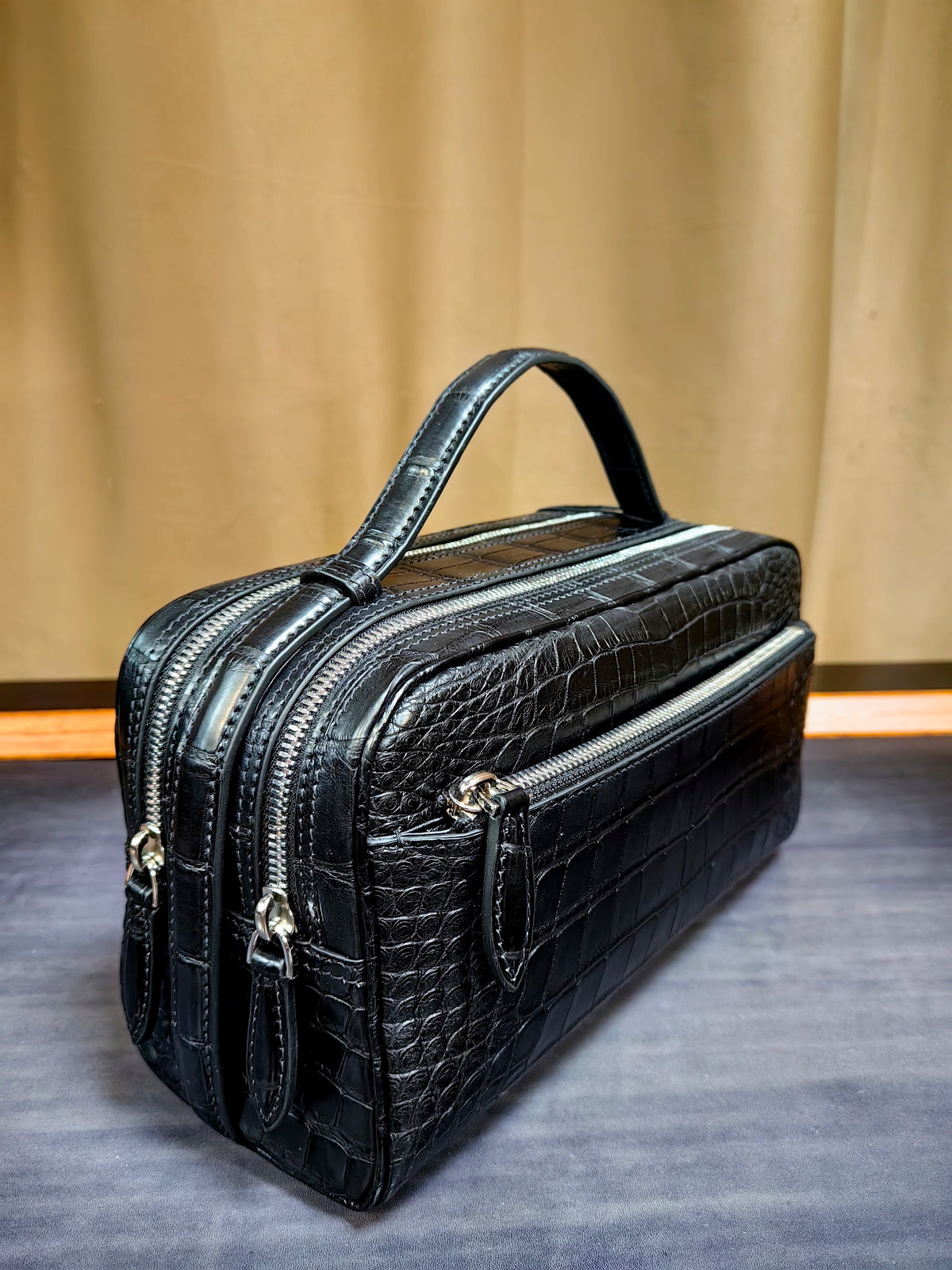 Borsa clutch classica in vera pelle di coccodrillo