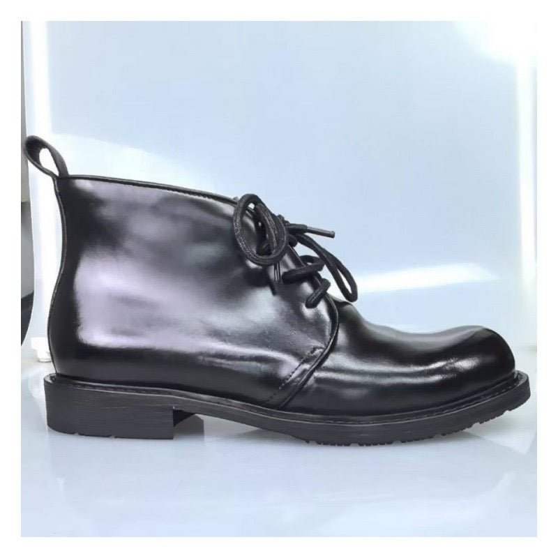 alt
Stivaletti Martin stringati corti in vera pelle Shell Cordovan