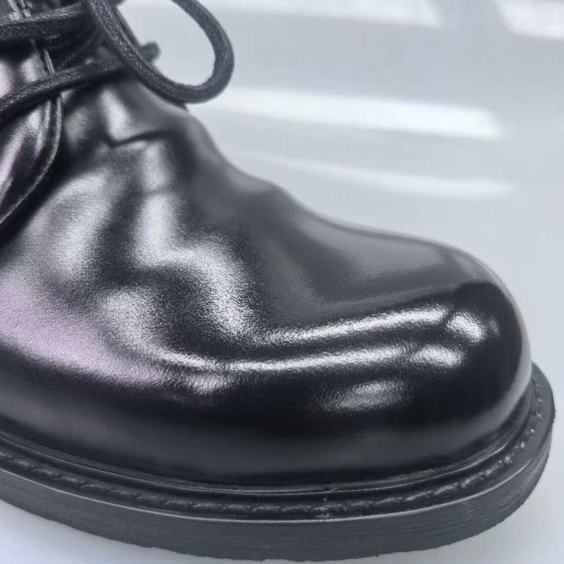 Autentici stivaletti Martin stringati in vera pelle Shell Cordovan