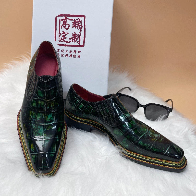 alt
Scarpe in pelle di coccodrillo, mocassini slip-on da uomo verde vintage in stile norvegese