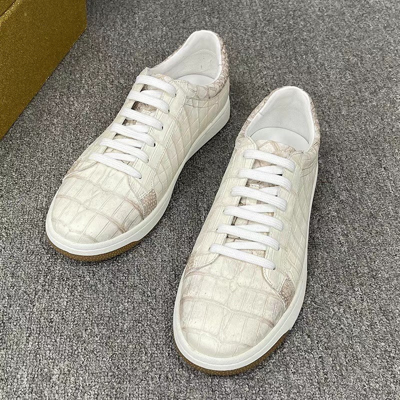alt
Sneakers casual da uomo in pelle di coccodrillo bianca Himalayan