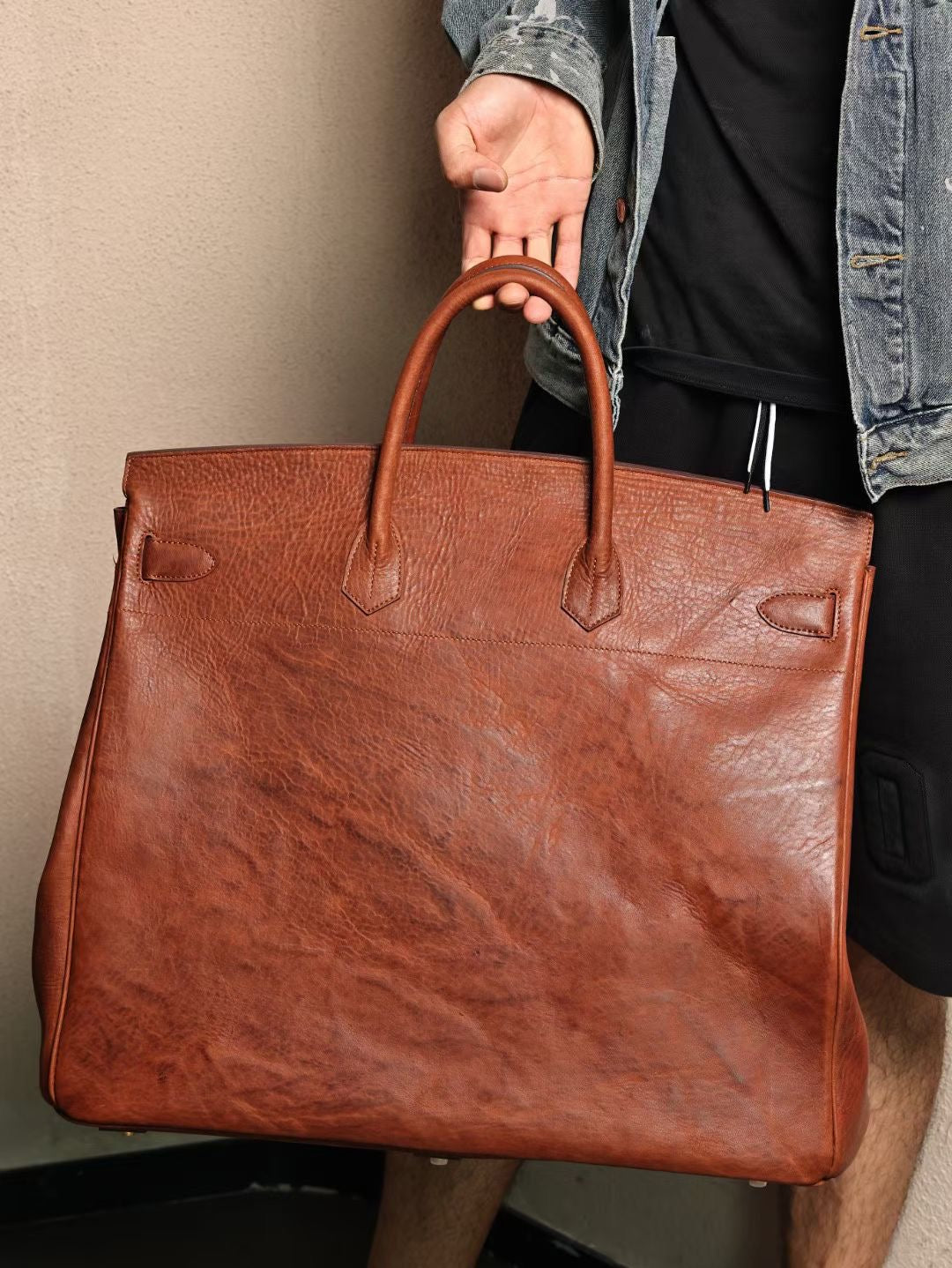 alt
Borsa extra grande in pelle cordovan vintage lavata Genine, borsa jumbo super capiente con lucchetto, per lavoro, ufficio e viaggio