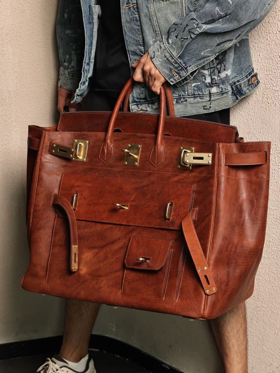 alt
Pelle cordovan vintage lavata extra grande, borsa jumbo super capiente con lucchetto, borsa da lavoro, ufficio e viaggio