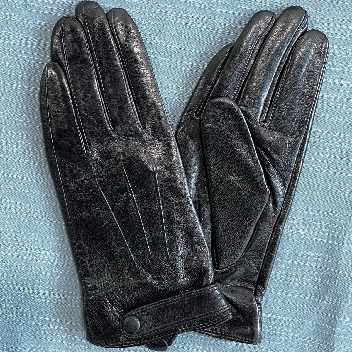 Women's Soft Goatskin Leather Fashion Snap Cuff Gloves