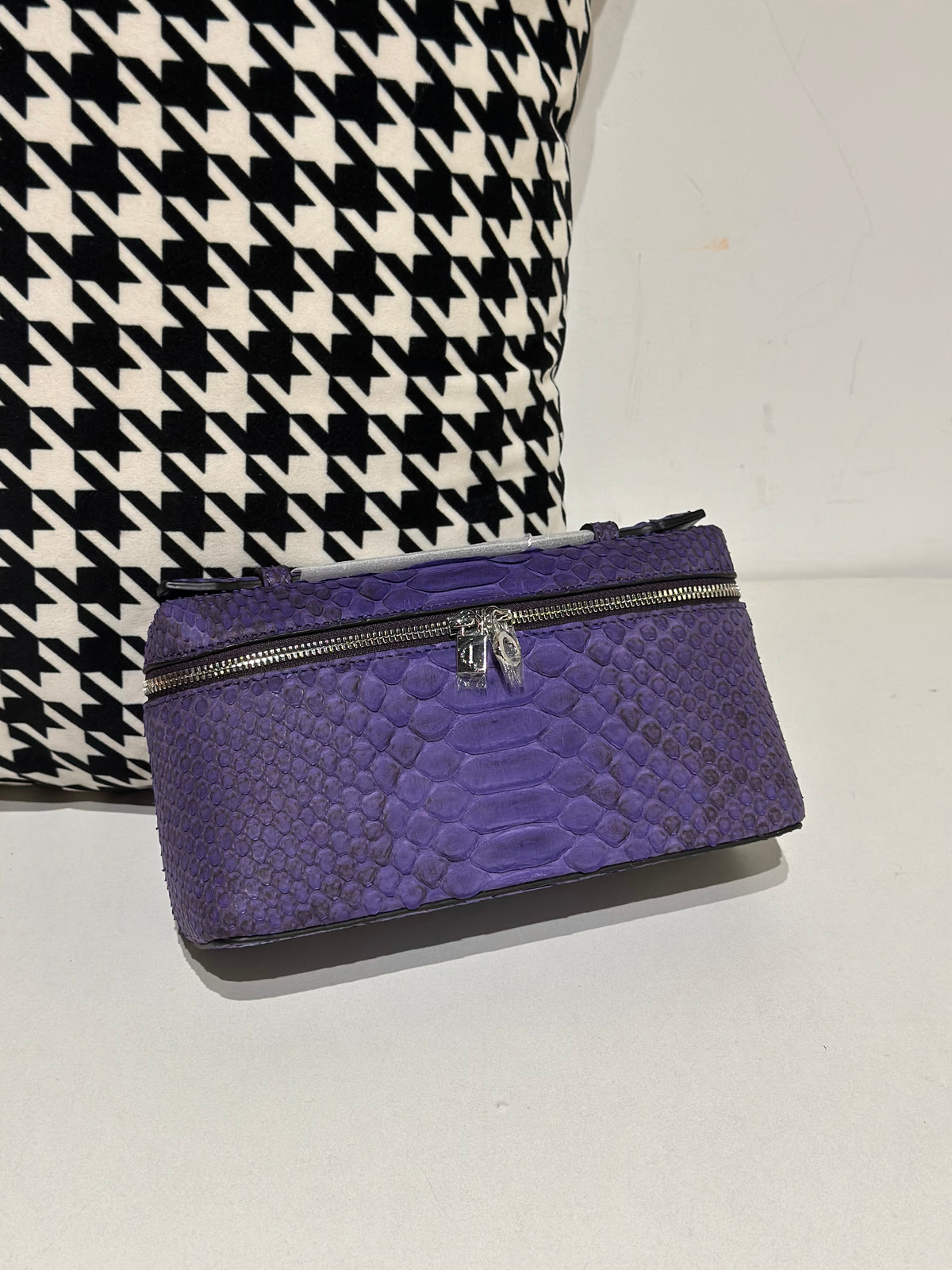 Genuine Python Skin Leather Zipper Cosmetic Handle Bag