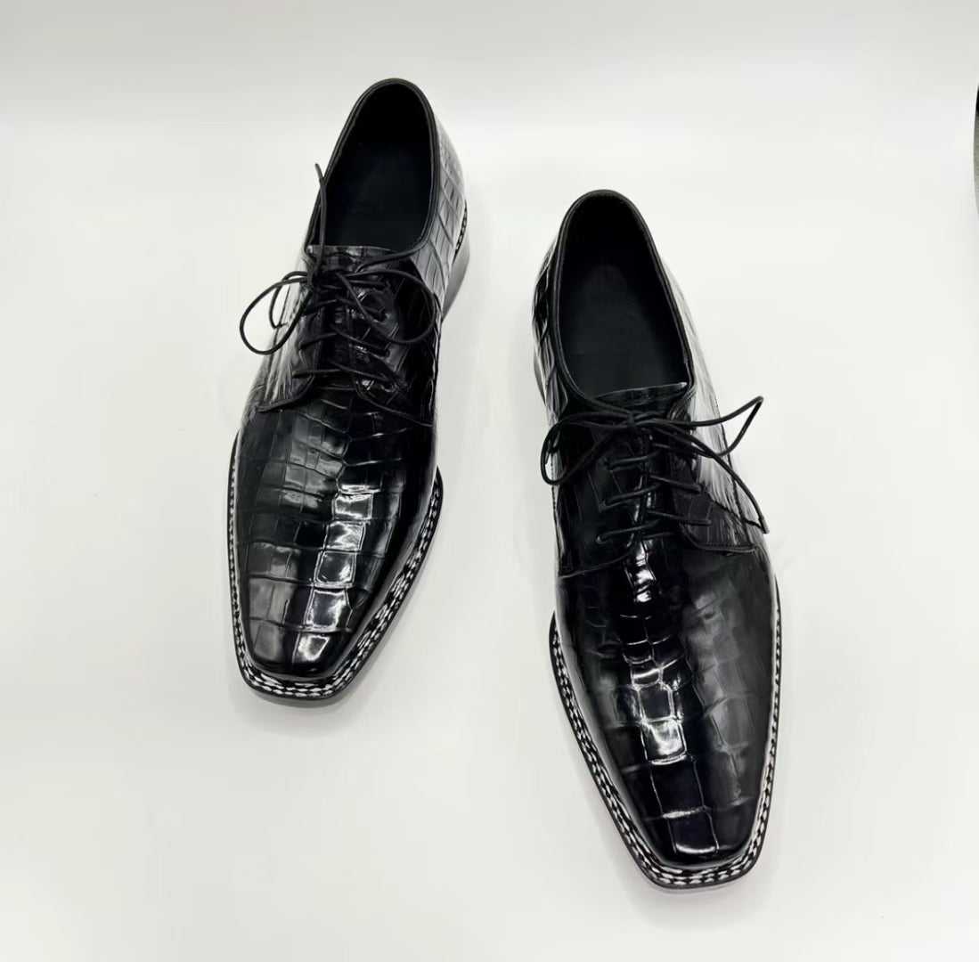 Scarpe da coccodrillo, scarpe nere da uomo in pelle di coccodrillo cucite alla norvegese con lacci