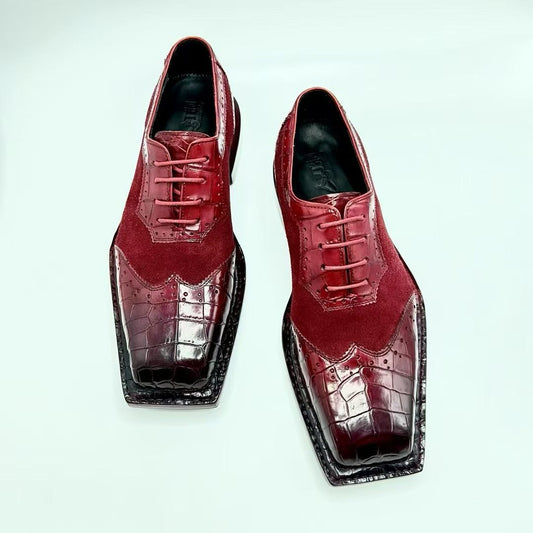alt
Scarpe eleganti classiche stringate, punta quadrata, in vera pelle di coccodrillo, rosso vino e marrone vintage