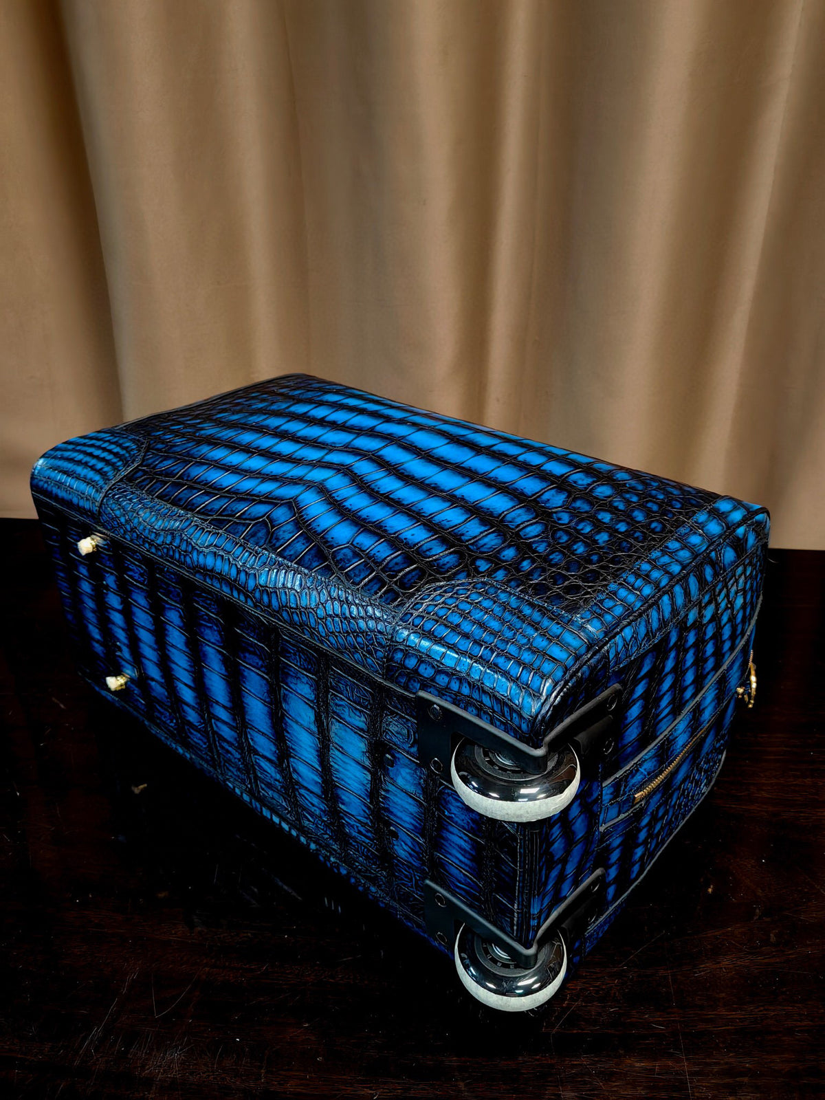 Genuine Crocodile Skin Leather Large Duffel Roller Handle Shoulder Business Travel Bag Vintage Blue